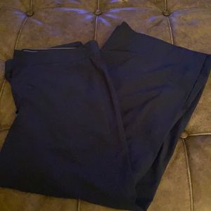 Athleta wide legged cropped pants.